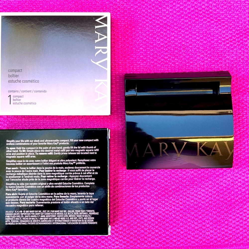 🩷Mary Kay🩷 Compact Brand New